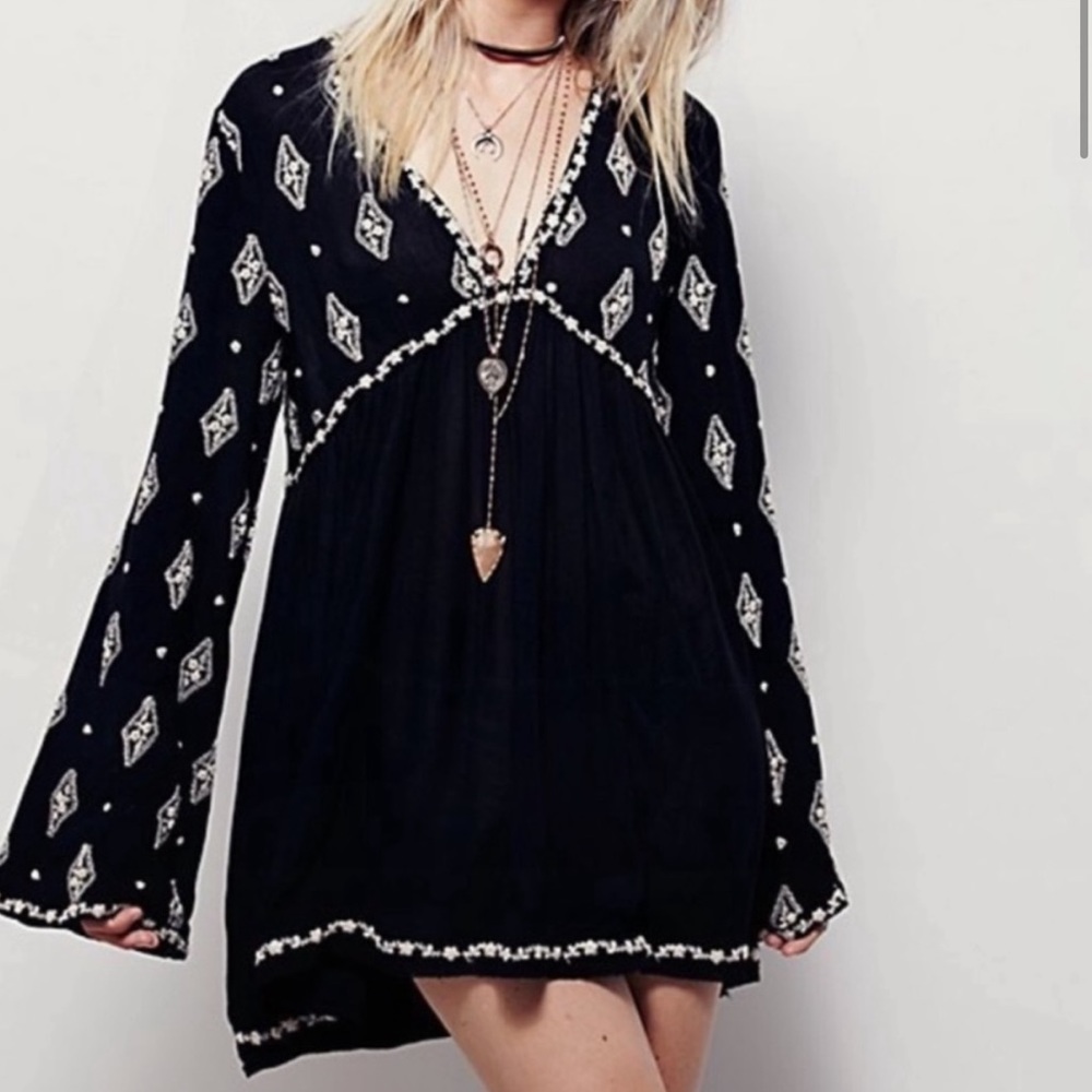 Free People V Neck Embroidered Long Sleeve Tunic Mini Dress Black Large